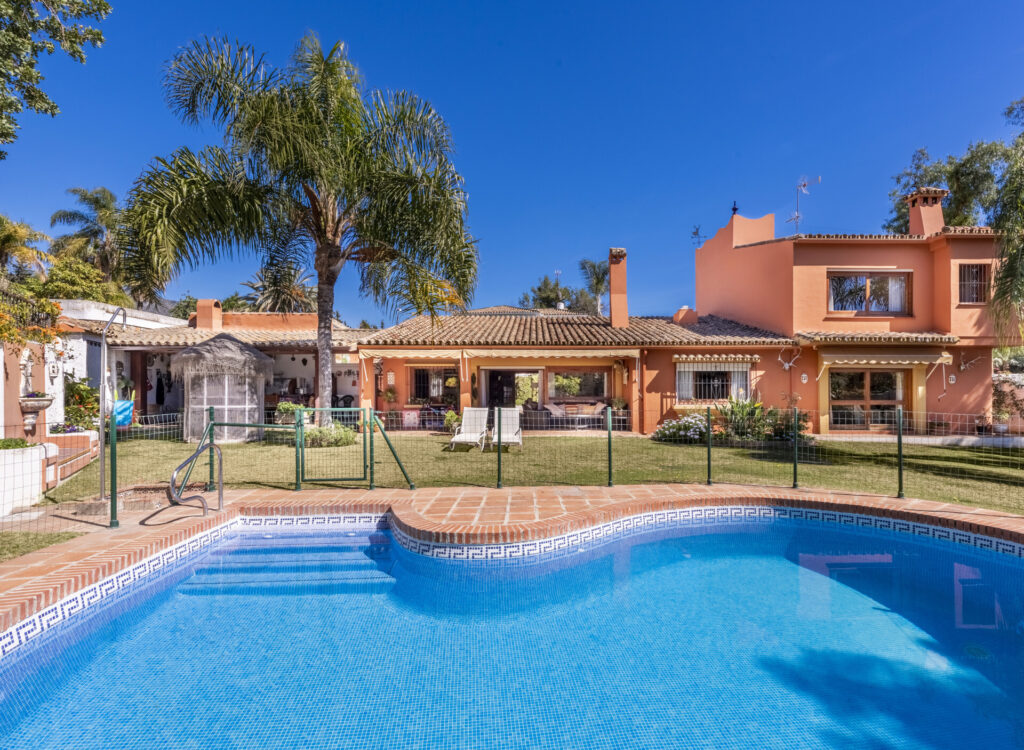 Villa in Marbella Golden Mile – La Virginia (Malaga), Spain Villa in Marbella Golden Mile – La Virginia (Malaga), Spain